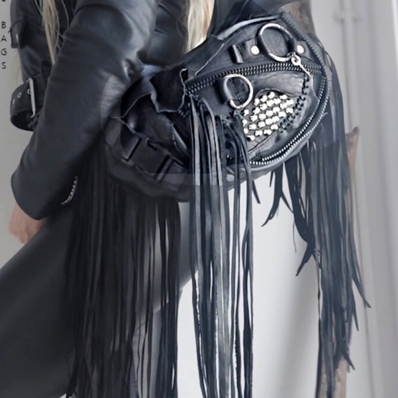 Sweetsmoke Bags Chic Black Fringed Shoulder Bag - Picture 2 of 5